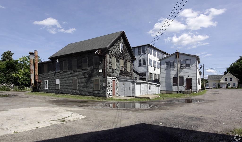 297 Lincoln St - Photo 1