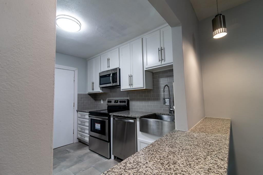 25 Custer St - Photo 1
