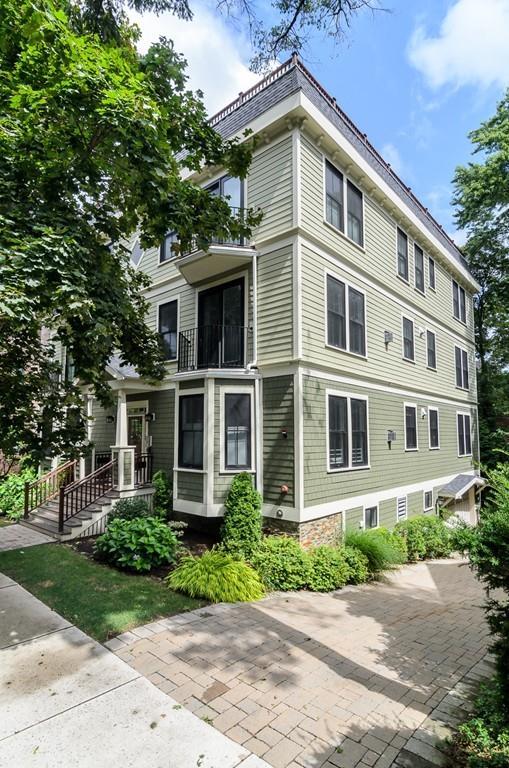 163 Kent St - Photo 1