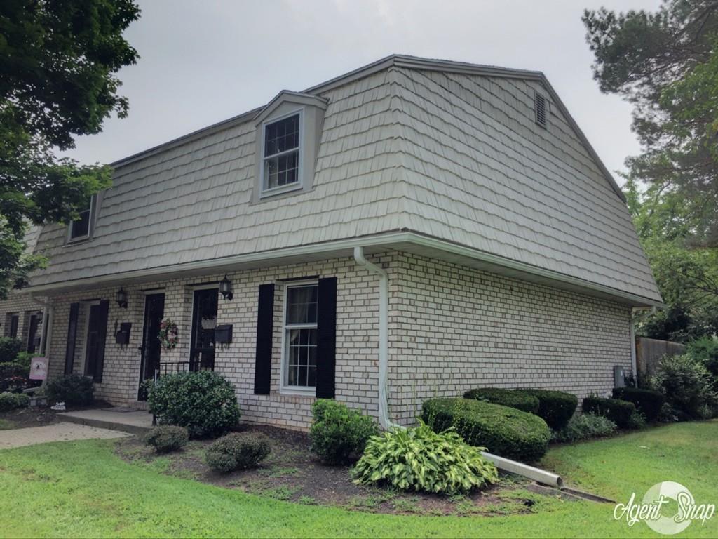 81 Corey Colonial - Photo 1