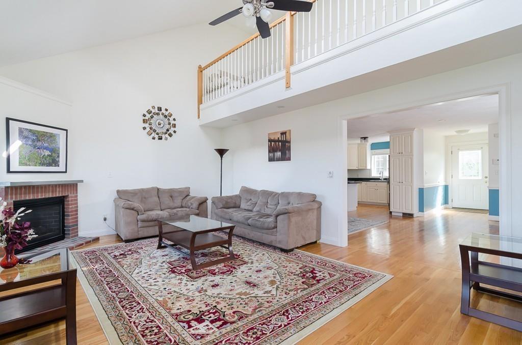 499 Hillside - Photo 1