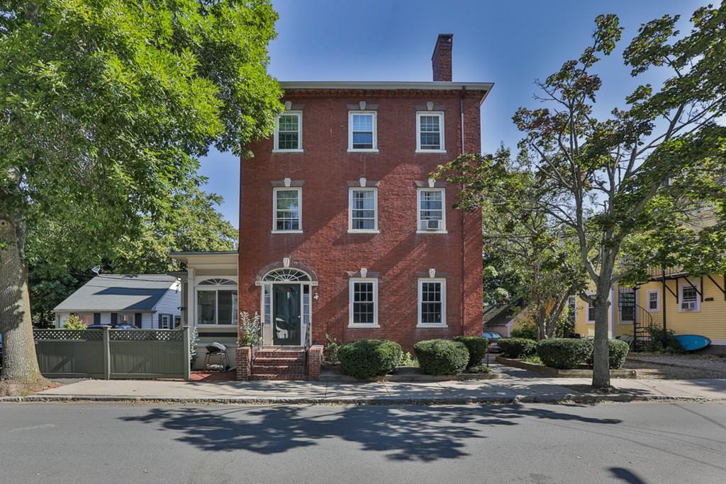 23 Charter St - Photo 1
