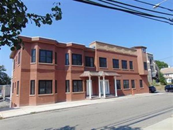 83 Newbury Ave - Photo 1