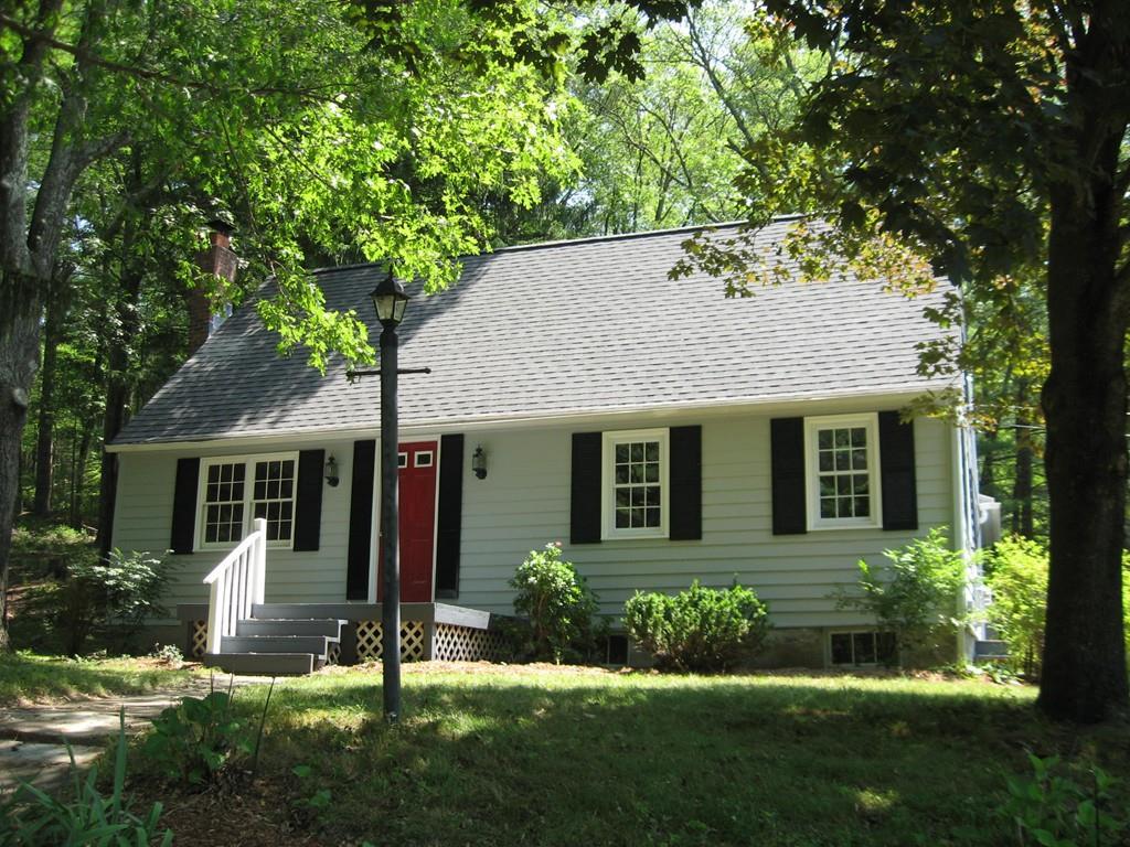 11 Pine St - Photo 1