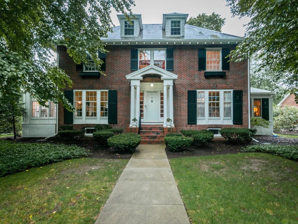 35 Howland Road - Photo 1