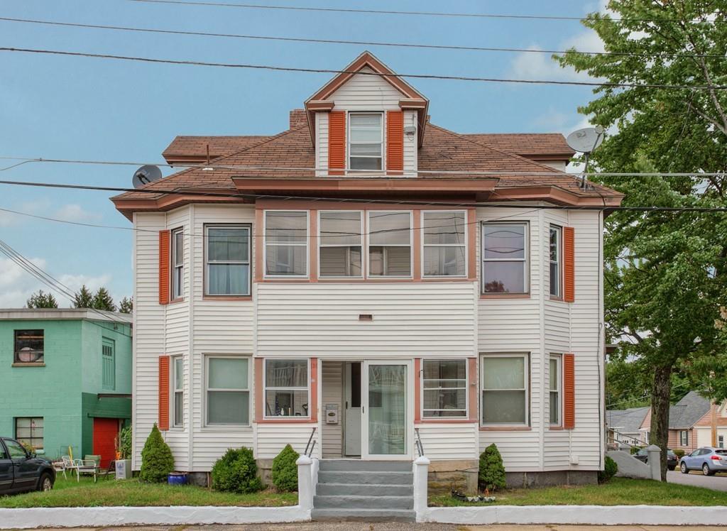 130 Lincoln Terrace - Photo 1
