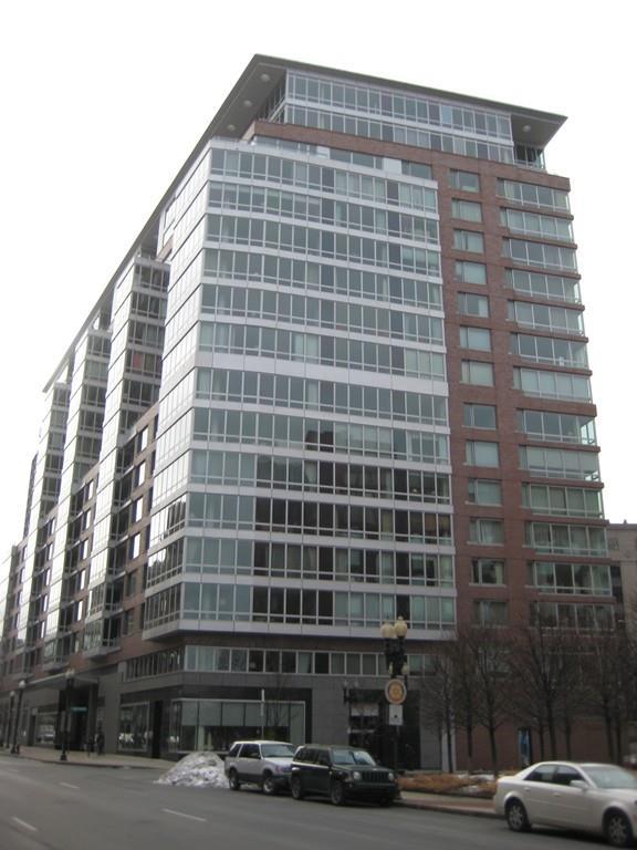 1 Charles St South - Photo 1