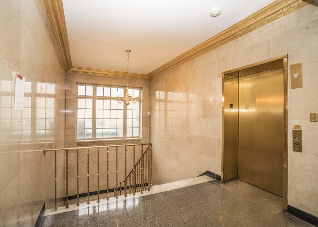 1245 Hancock St - Photo 1