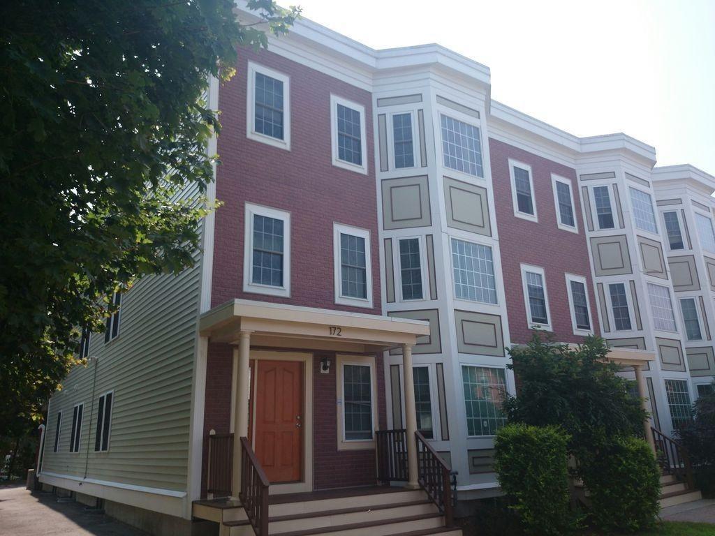 172 Magnolia St - Photo 1