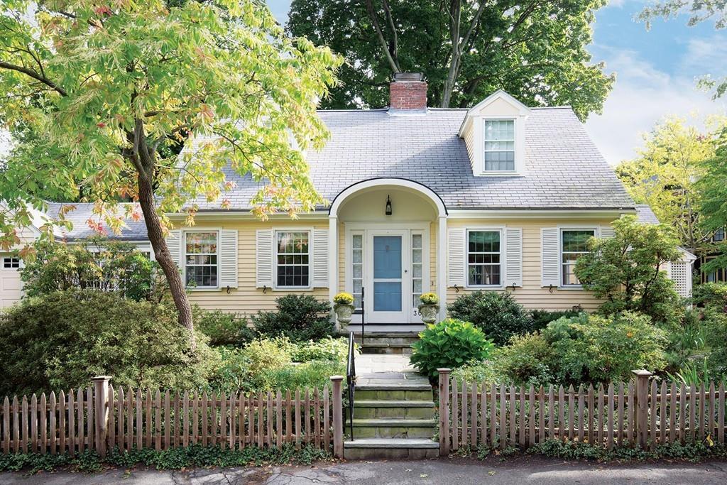 30 Irving St - Photo 1