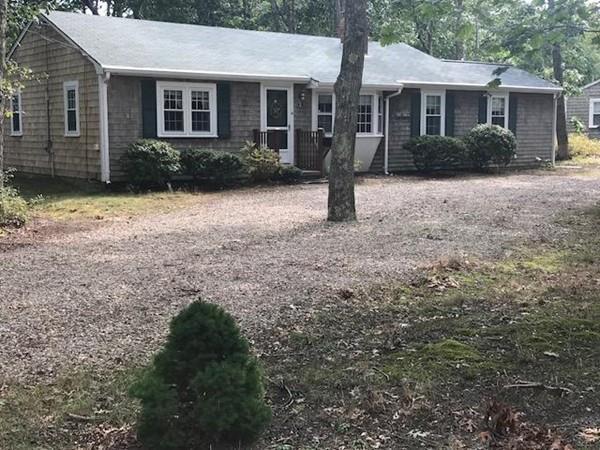 71 Evergreen St - Photo 1