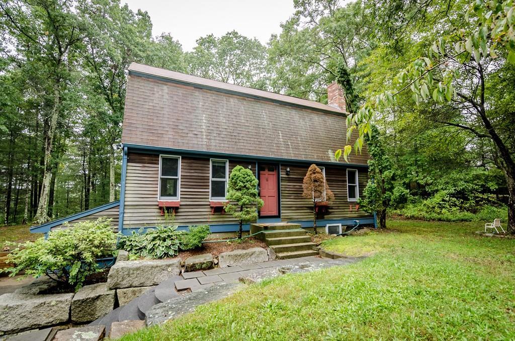 324 Elm St - Photo 1