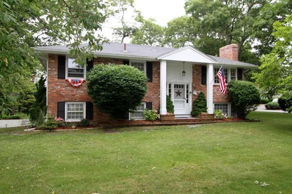 22 Vicksburg Ave - Photo 1