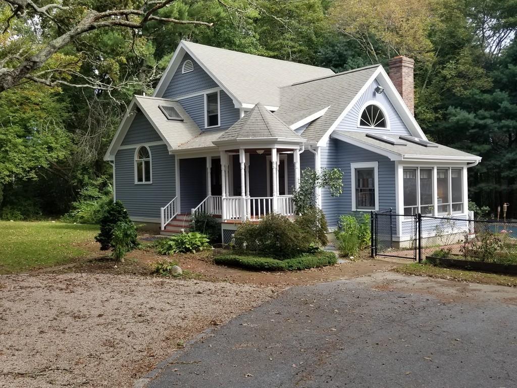 838 Middle Rd - Photo 1