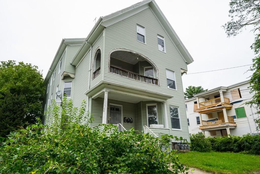 291 Green St - Photo 1