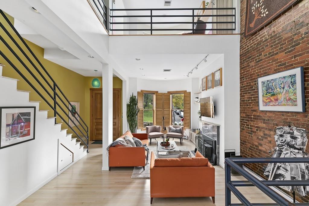 49 Fort Ave - Photo 1