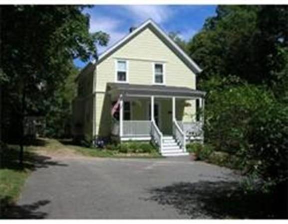 468 Buffinton St - Photo 1