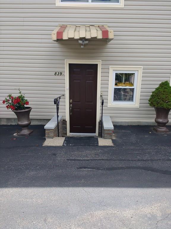 839 Pleasant St - Photo 1