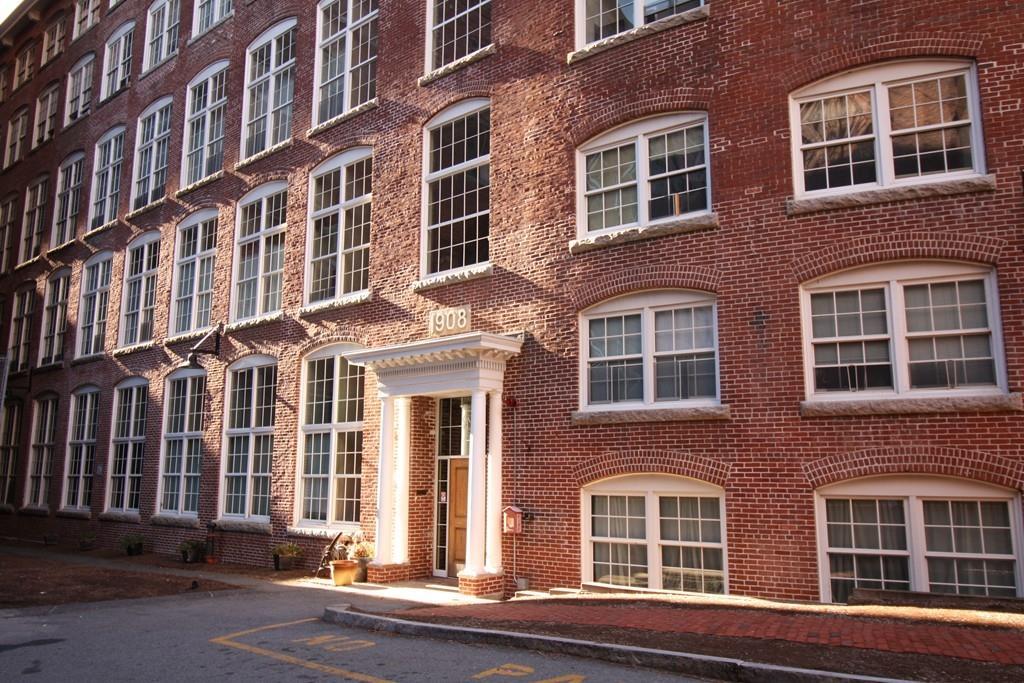 200 Market - Photo 1