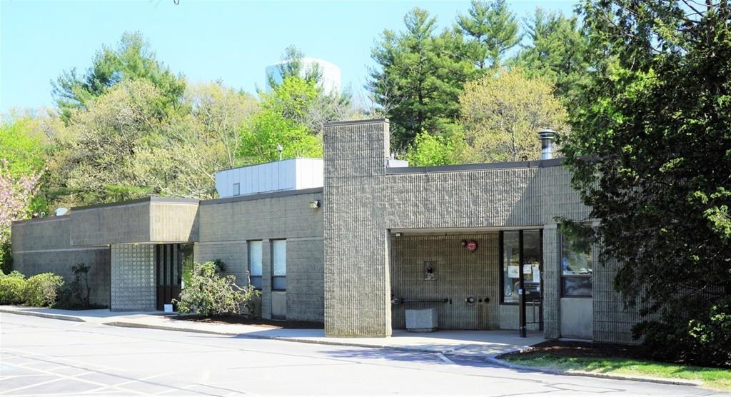 696 Main St - Photo 1