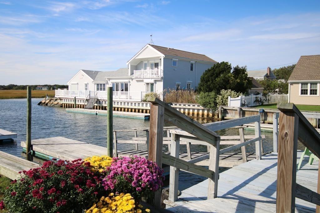 6 Compass Drive - Photo 1