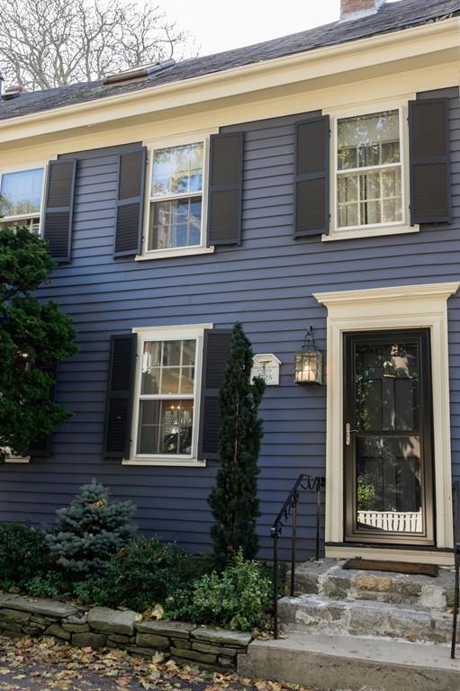 8 Middle St - Photo 1