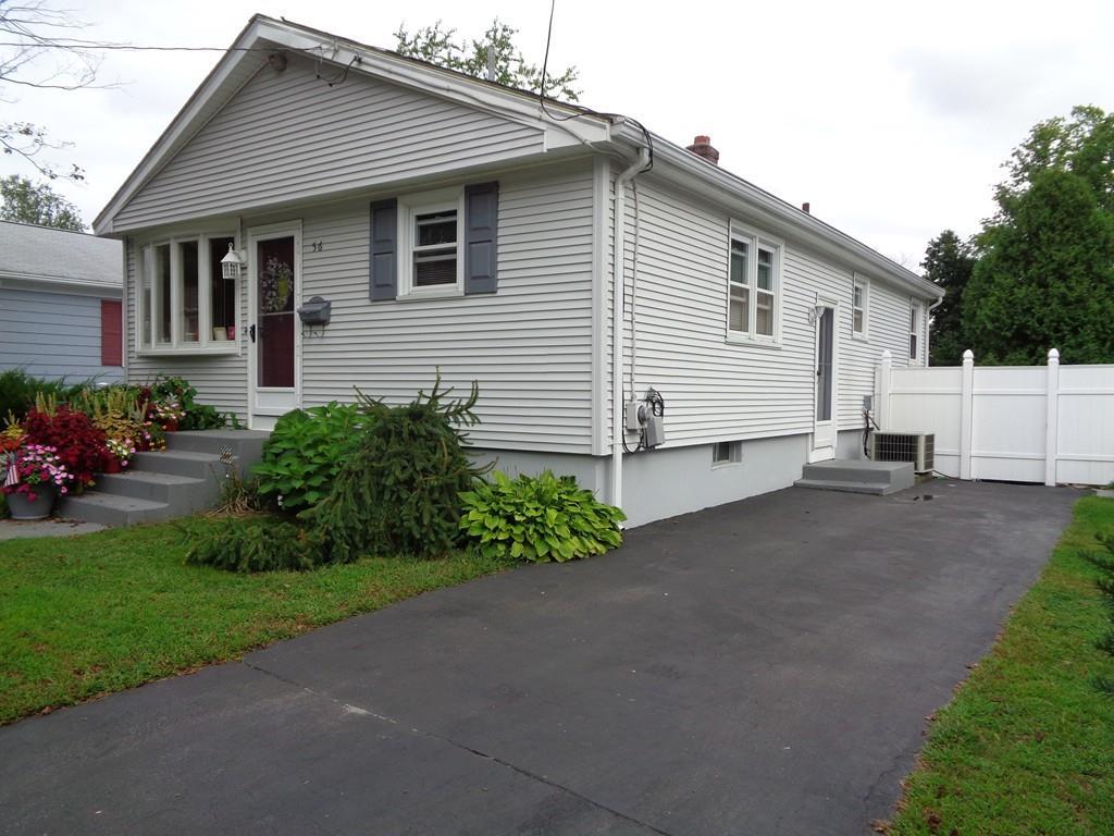 56 Alexander St - Photo 1