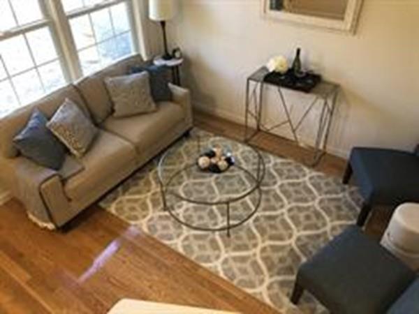 285 Lake St - Photo 1