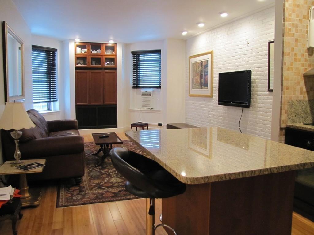 228 Commonwealth Ave - Photo 1