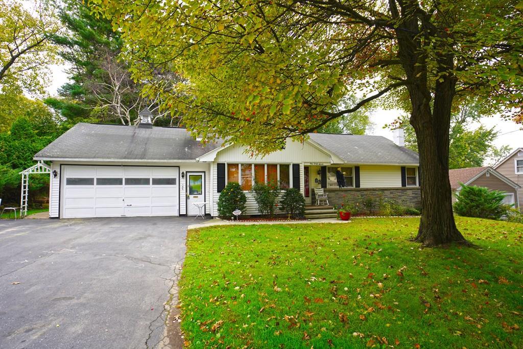 147 Lexington St - Photo 1