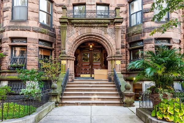 259 Beacon St - Photo 1