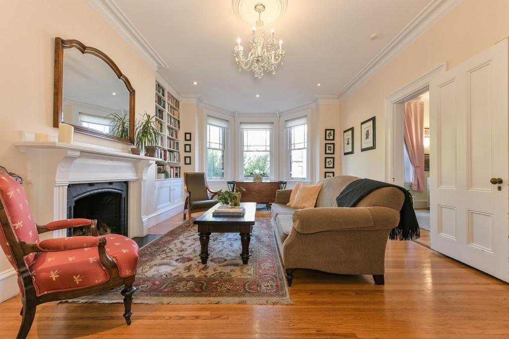 242 Marlborough - Photo 1