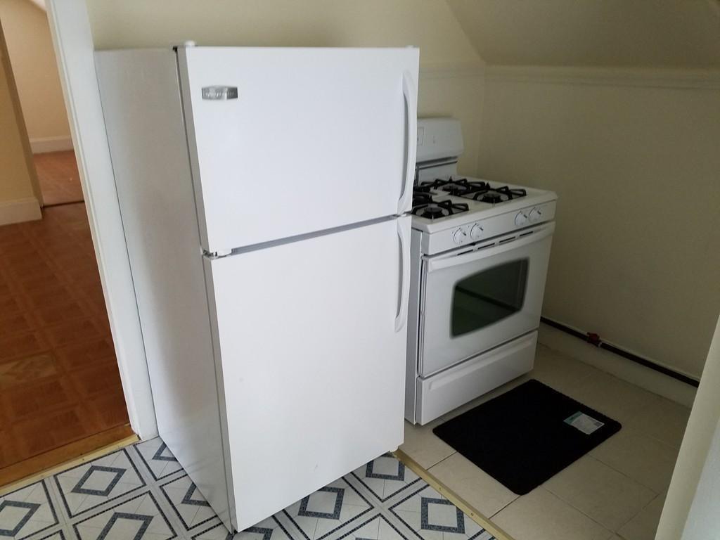 98 Fisher St - Photo 1