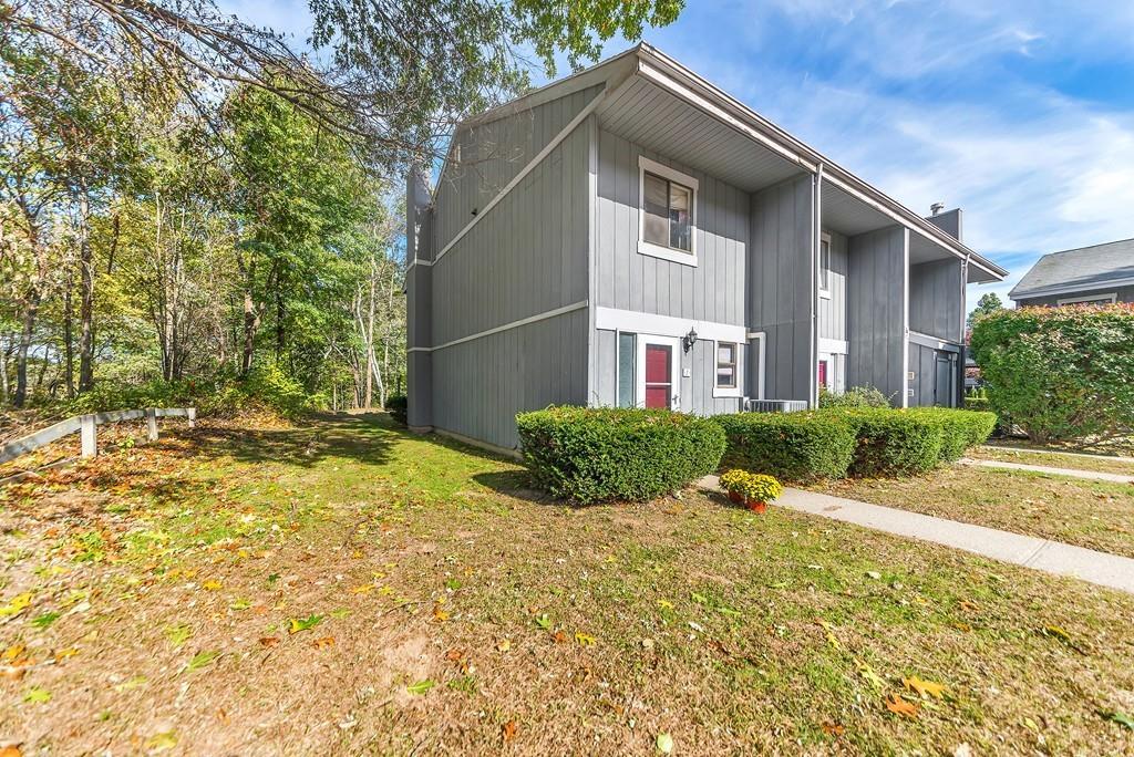 555 Russell Rd - Photo 1