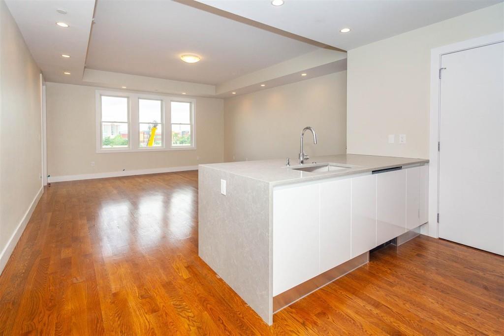 906 East 2nd - Photo 1