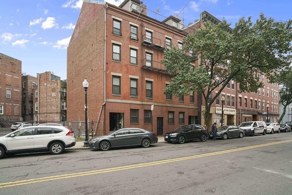 471-477 Hanover Street - Photo 1