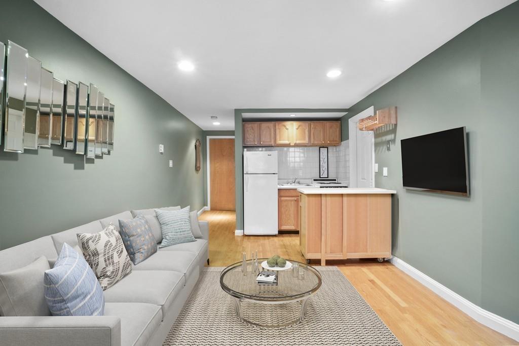 103 E Brookline Street - Photo 1