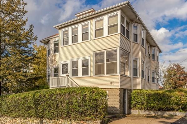 35 Richardson St - Photo 1