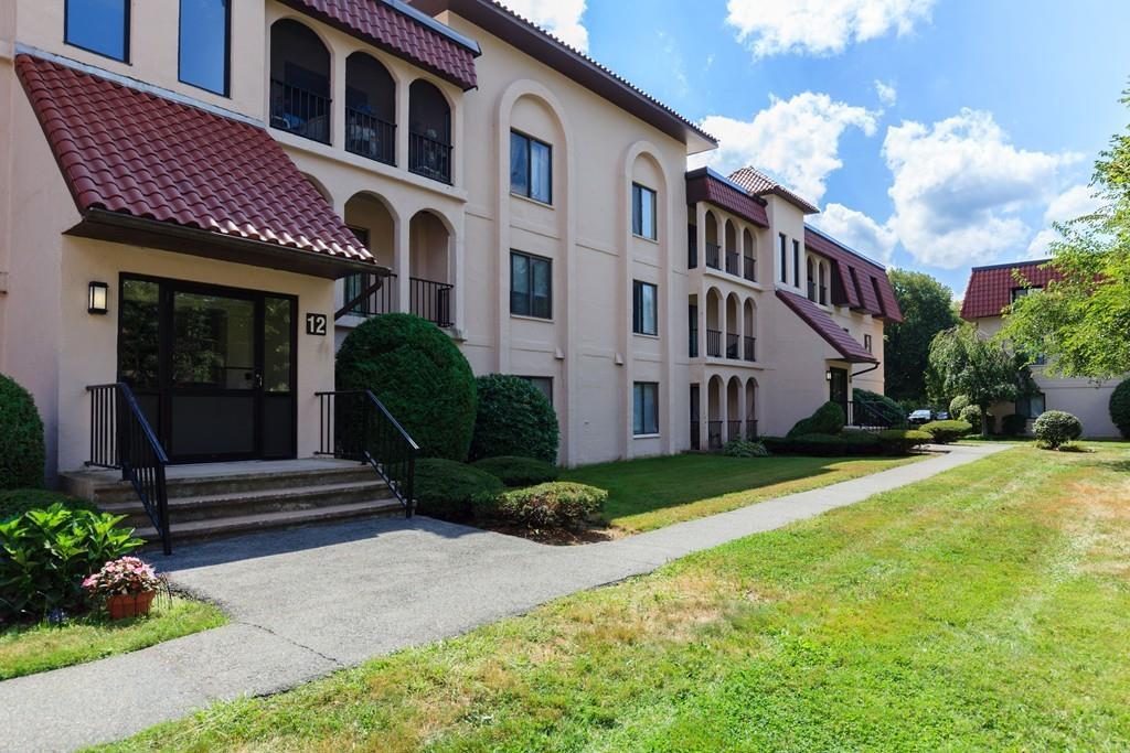685 Oak Street - Photo 1