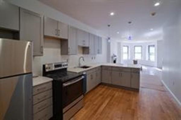 175 Newbury Street - Photo 1