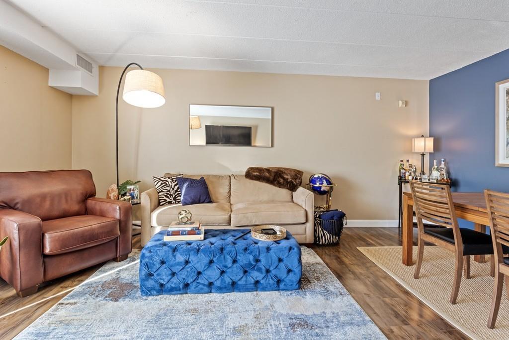 40 Main St - Photo 1