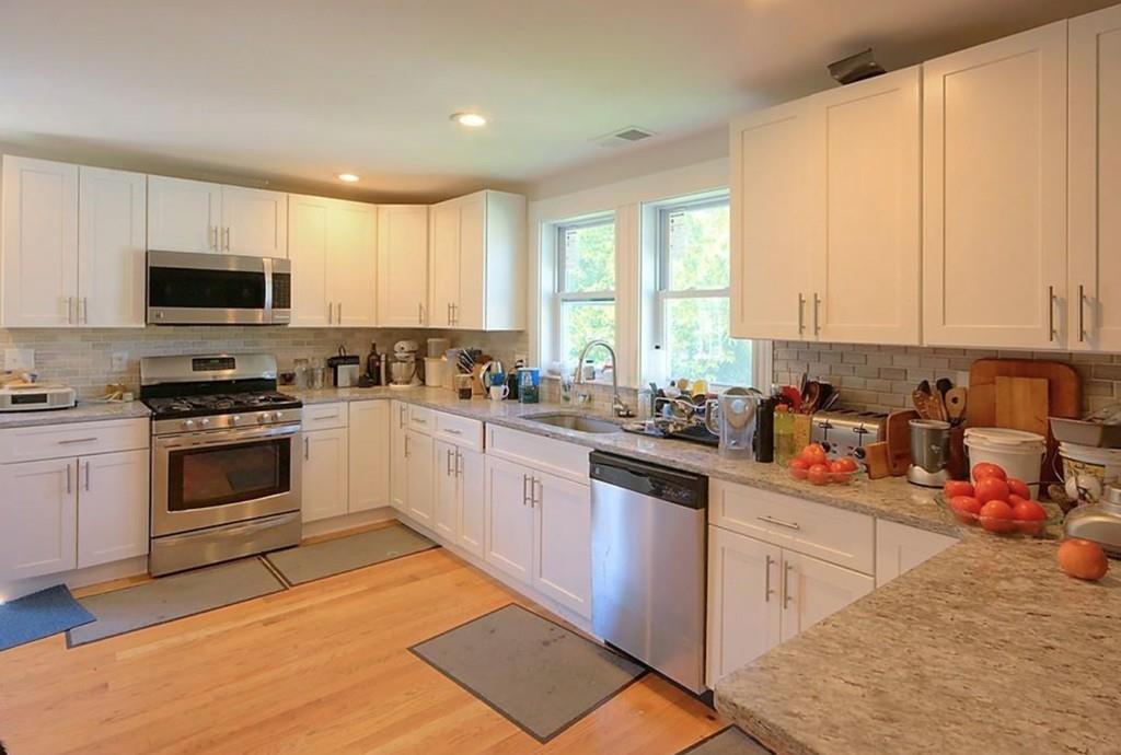 66 Waltham St - Photo 1