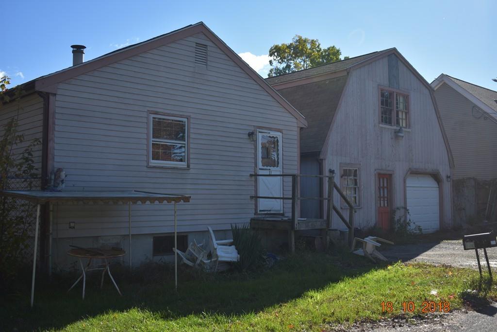 27 Holly St - Photo 1