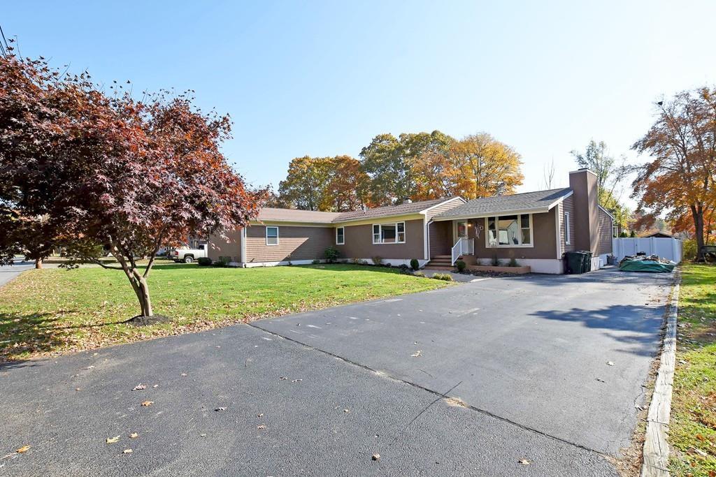 726 Old Warren Rd - Photo 1
