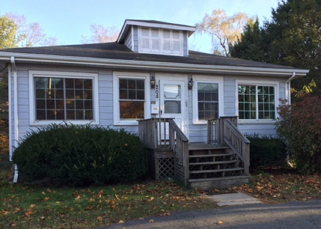 208 South Main St - Photo 1
