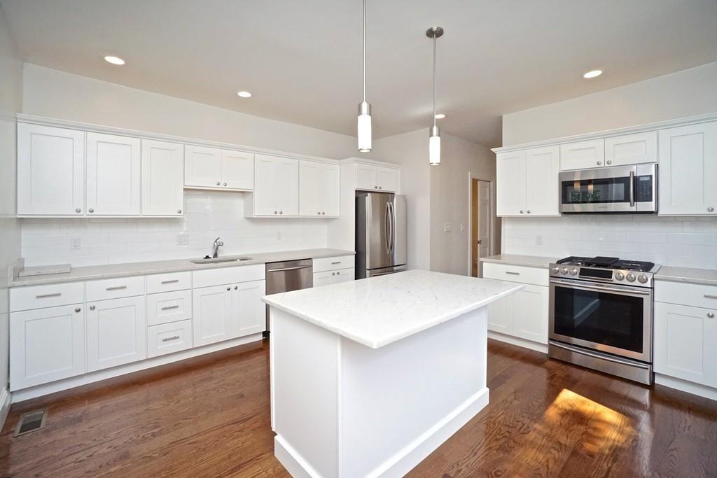 1129 Washington - Photo 1