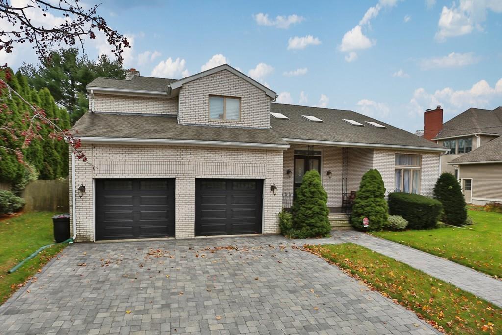 19 Elizabeth Road - Photo 1