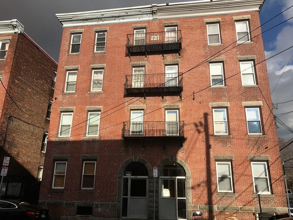 166 Gove St - Photo 1