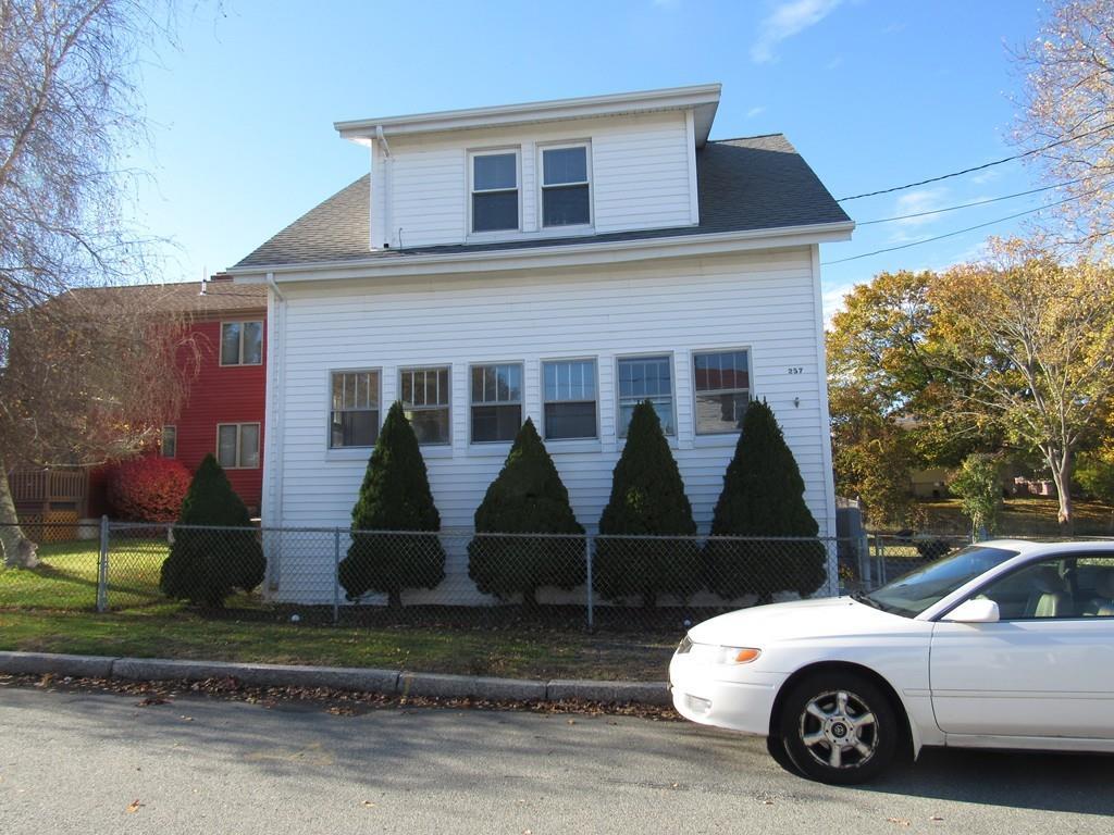 257 Boyden St - Photo 1