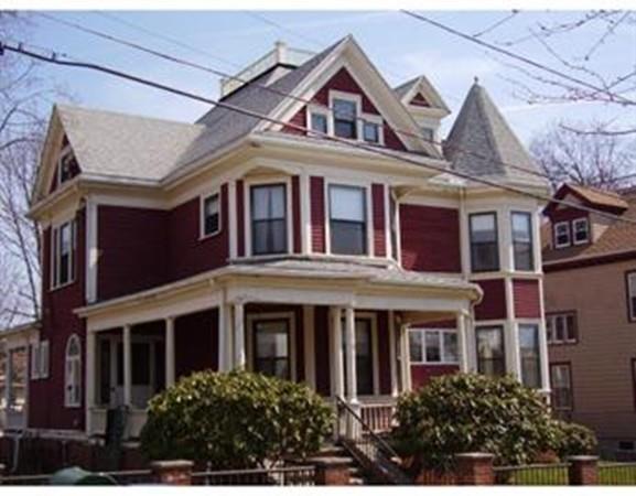 135 Hawthorne St - Photo 1